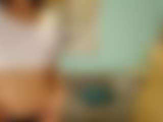 Amelie-Bloom's Live Sex Cam Show