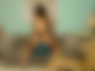 Amelie-Bloom's Live Sex Cam Show