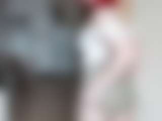 Live cam show with CecilKonieczko - Flashing on Camsoda