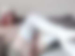 Live cam show with CecilKonieczko - Dildo Or Vibrator Granny on LiveSexCams6
