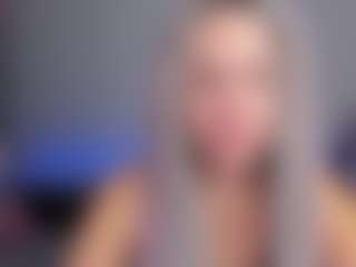 Fire-Dancer MILF webcam performer live streaming