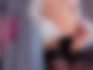 Live cam show with Lil-Lolly - Flashing on justonemore.cc