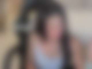 Live cam show with marylin-gold - New Brown Eyes on StripNow