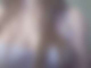 Live cam show with Allie - College Mature on livesexfox.com
