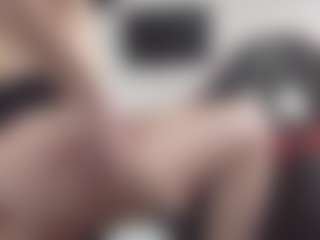 Live cam show with Allie - Big Tits Small Tits on madthumbs