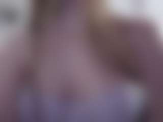 Live cam show with Allie - Big Tits Mature on nudelive.tv