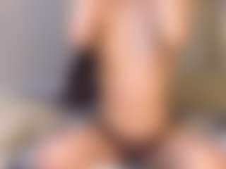 Live cam show with CheriseRajk - Athletic Strip on Camiplay Live