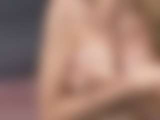 DeloiseHelfert's Live Sex Cam Show