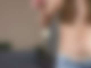 DeloiseHelfert's Live Sex Cam Show