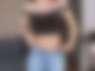 Live cam show with DeloiseHelfert - New White on xxxlivecams.org