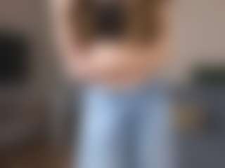 DeloiseHelfert's Live Sex Cam Show