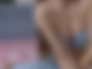 DeloiseHelfert's Live Sex Cam Show