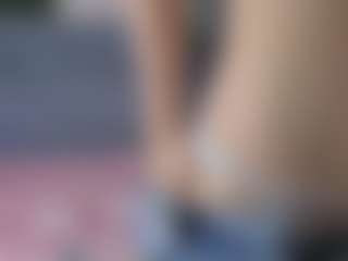 DeloiseHelfert's Live Sex Cam Show