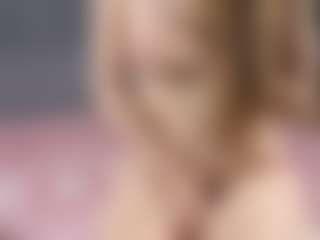 DeloiseHelfert's Live Sex Cam Show