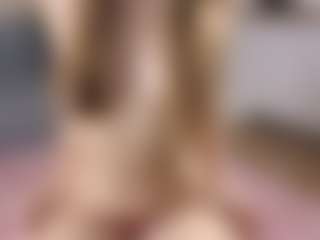 DeloiseHelfert's Live Sex Cam Show