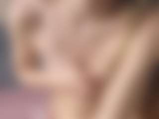 DeloiseHelfert's Live Sex Cam Show
