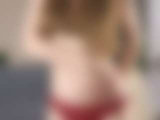 DeloiseHelfert's Live Sex Cam Show