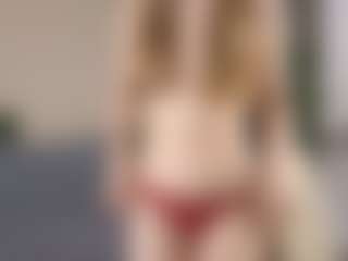 DeloiseHelfert's Live Sex Cam Show