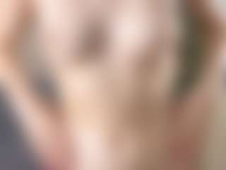 DeloiseHelfert's Live Sex Cam Show