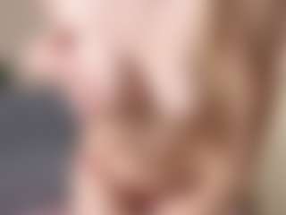 DeloiseHelfert's Live Sex Cam Show