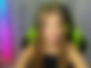 Spettacolo in cam dal vivo con FluffyMadeline - Natural su Camsoda