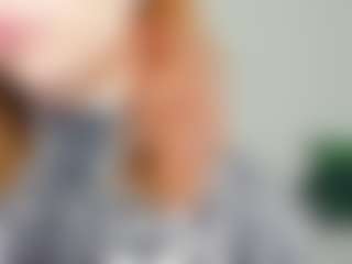 Live cam show with IvonneDegrazio - Tease Red Hair on Camiplay Live