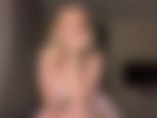 Live cam show with ShantiWoodburn - New White on StripNow | united states