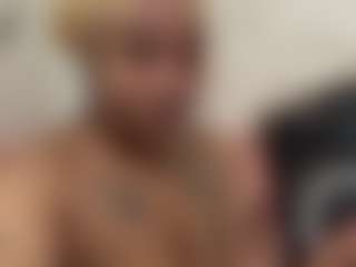 LaylaRed's Live Sex Cam Show
