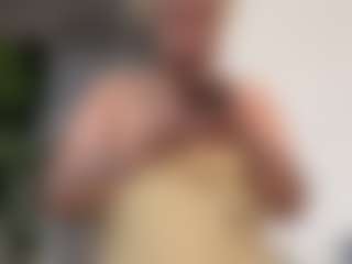 LaylaRed's Live Sex Cam Show