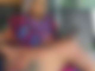LaylaRed's Live Sex Cam Show