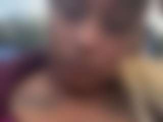 LaylaRed's Live Sex Cam Show