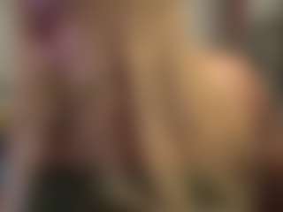 LaylaRed's Live Sex Cam Show