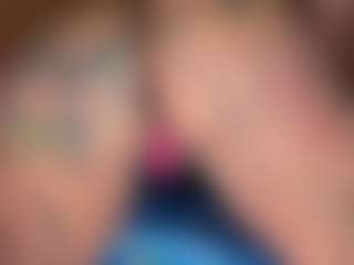 LaylaRed's Live Sex Cam Show