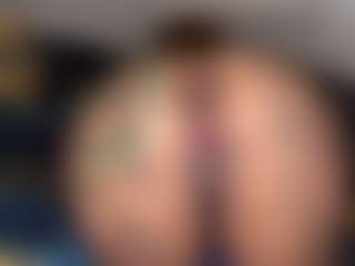 Live cam show with LaylaRed - BBW Blowjob on sexytreat.net