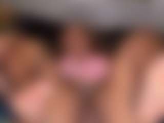 LaylaRed's Live Sex Cam Show