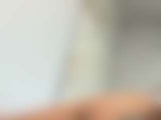 Live cam show with LaylaRed - Brown Eyes MILF on Strip Flash - Live Sex Shows