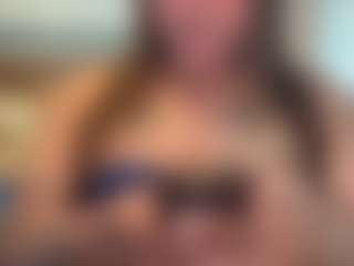 LaylaRed's Live Sex Cam Show