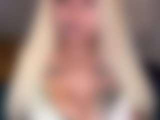 LaylaRed's Live Sex Cam Show