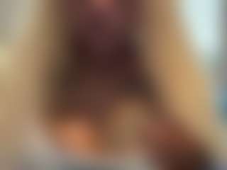 LaylaRed's Live Sex Cam Show