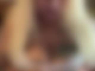 LaylaRed's Live Sex Cam Show