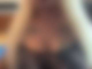 LaylaRed's Live Sex Cam Show