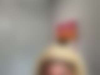 LaylaRed's Live Sex Cam Show