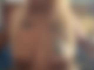 LaylaRed's Live Sex Cam Show
