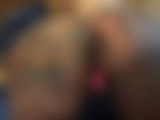 LaylaRed's Live Sex Cam Show