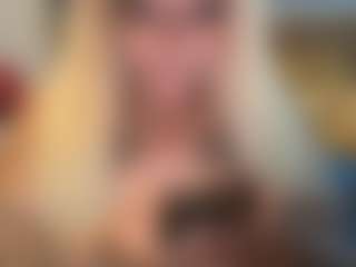 LaylaRed's Live Sex Cam Show