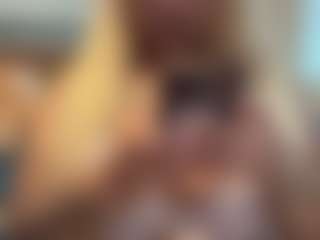 LaylaRed's Live Sex Cam Show