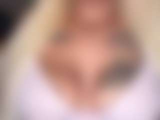 LaylaRed's Live Sex Cam Show
