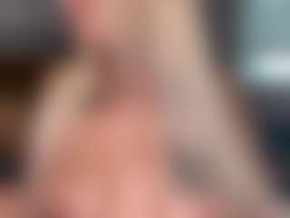 LaylaRed's Live Sex Cam Show