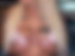 LaylaRed's Live Sex Cam Show
