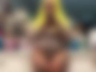 LaylaRed's Live Sex Cam Show